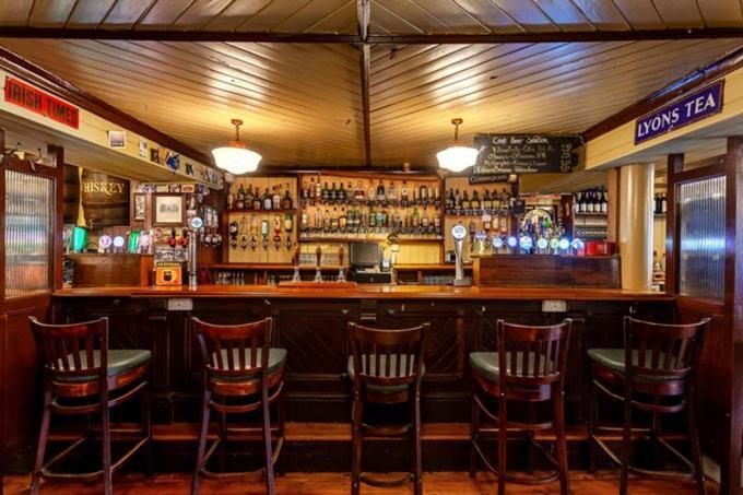 The At Cunningham's - Adults Only Guest house